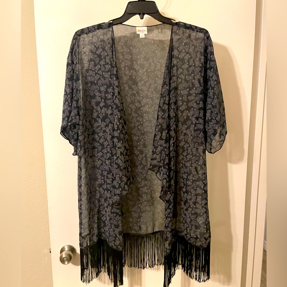 Lularoe Large butterfly print w/ tassel shawl duster